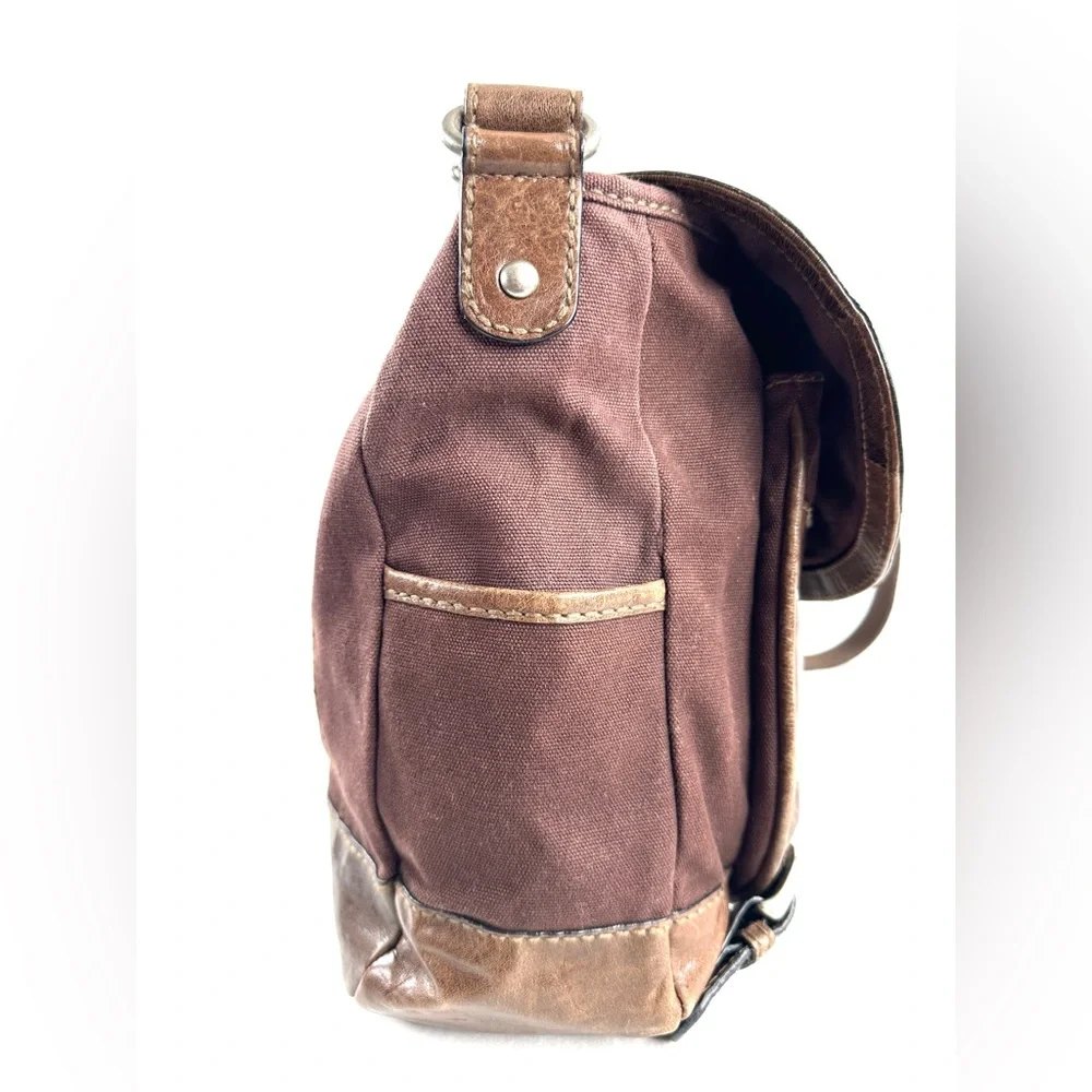 Fossil  Brown Canvas Glazed Leather Large Messenger Bag Buckles Office School